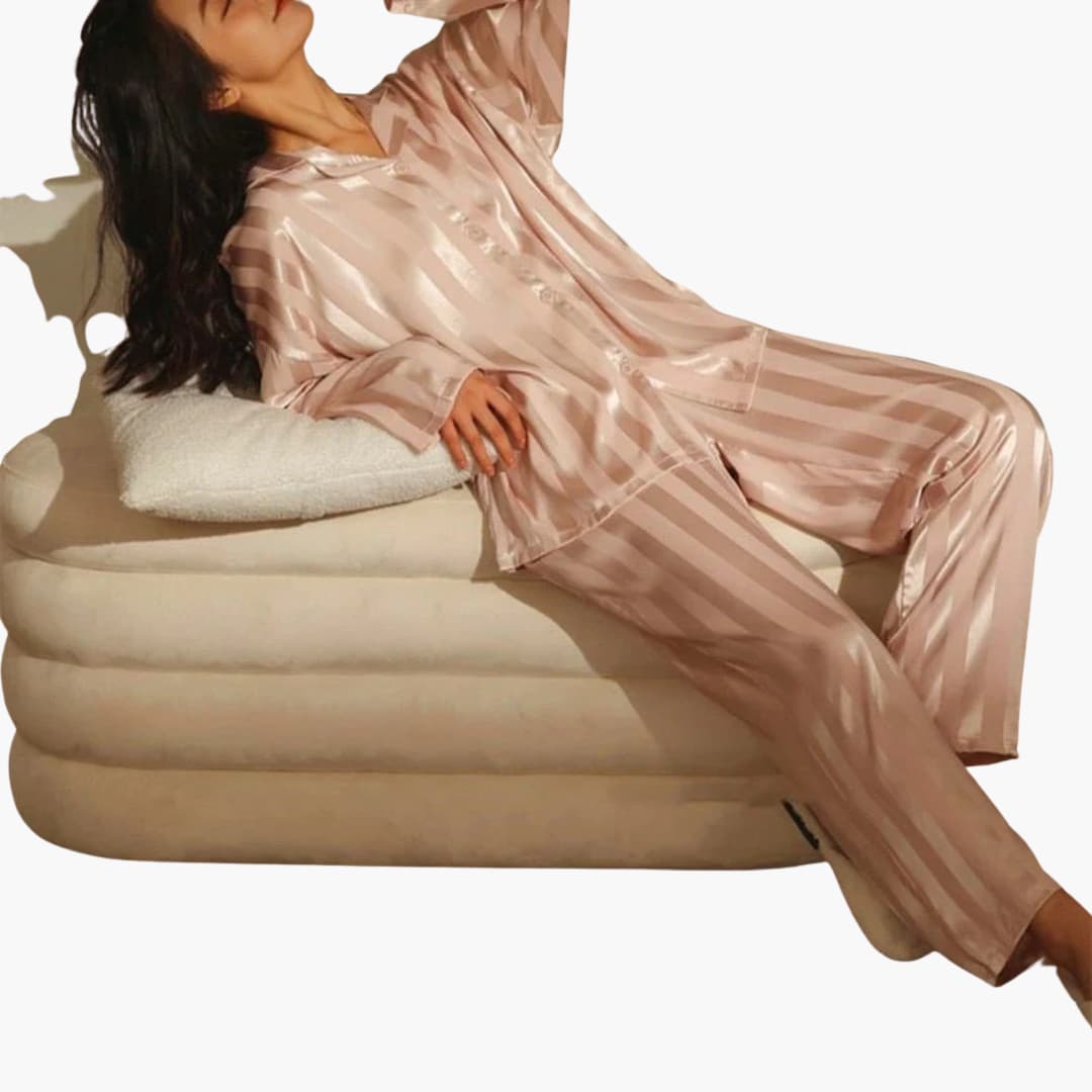 Soft Ladies Sleepwear Set with Long Sleeve Top and Bottoms