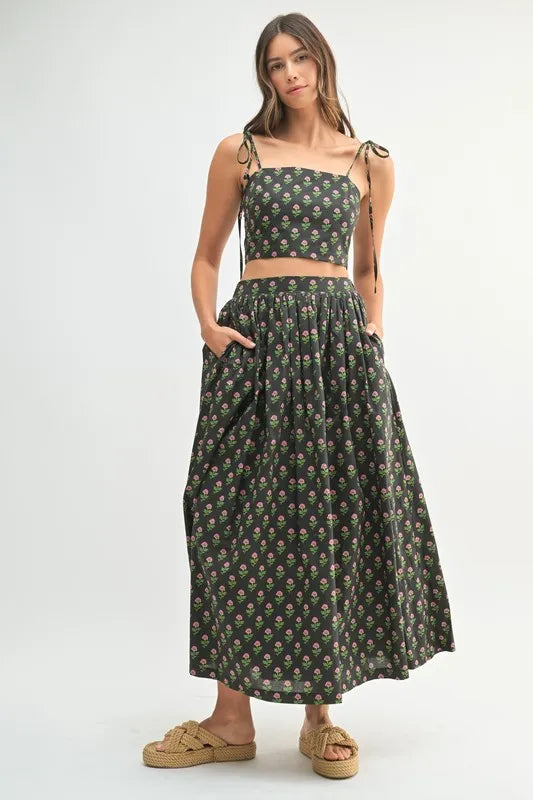 Pretty Flower Crop Top and Skirt Set - EasyApparels