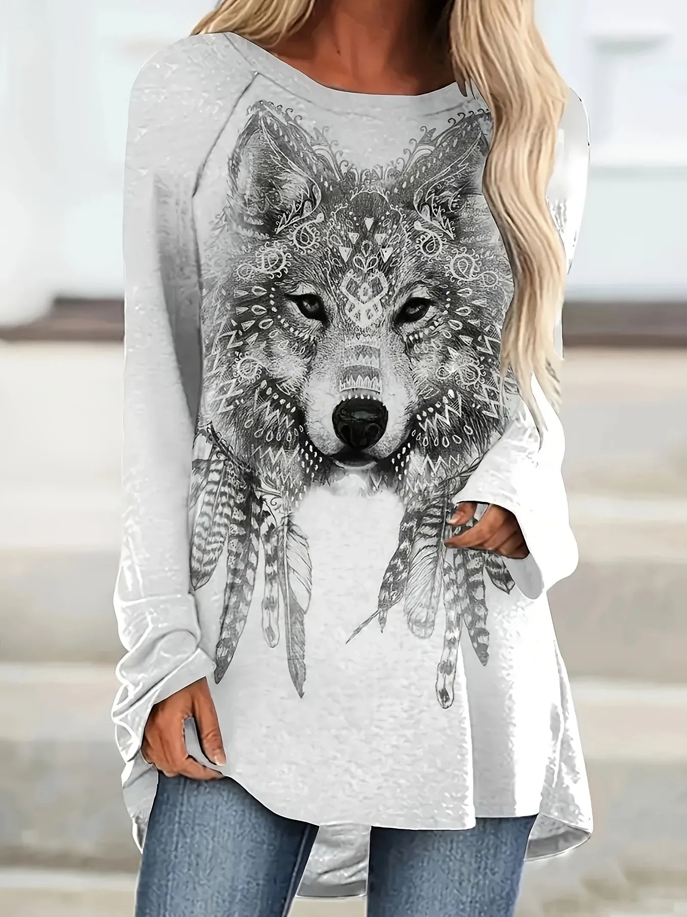 Trendy Wolf Design Crew Neck Tee Shirt - EasyApparels