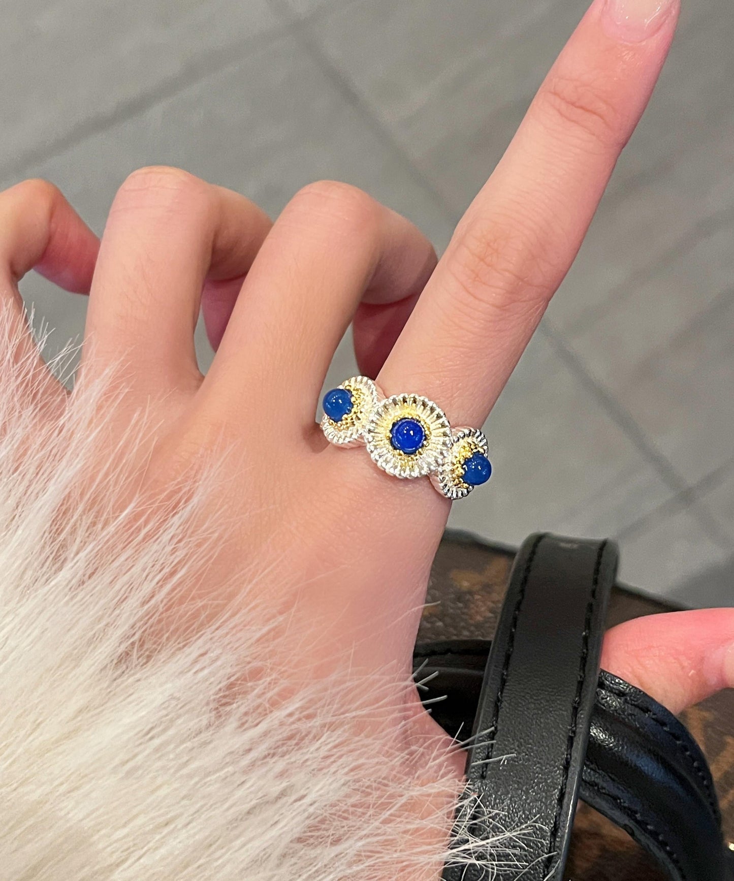 Small Blue Crystal Flower Ring - EasyApparels