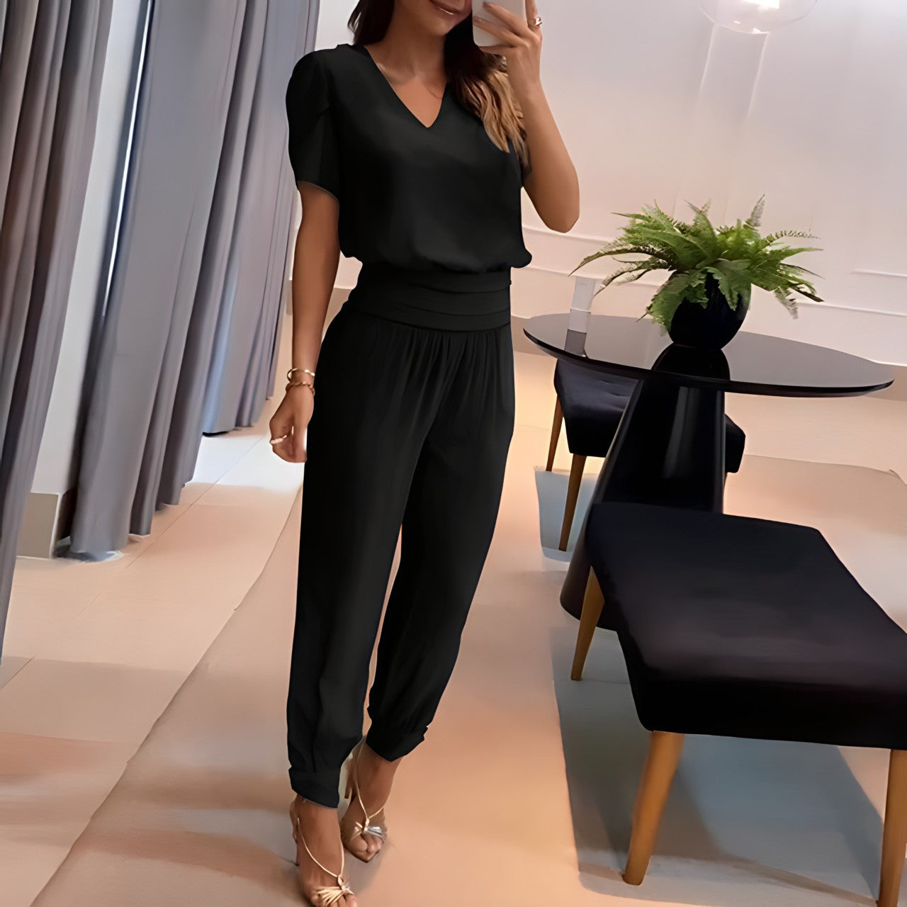 Comfortable V-Neck Women's Blouse with Puff Sleeves