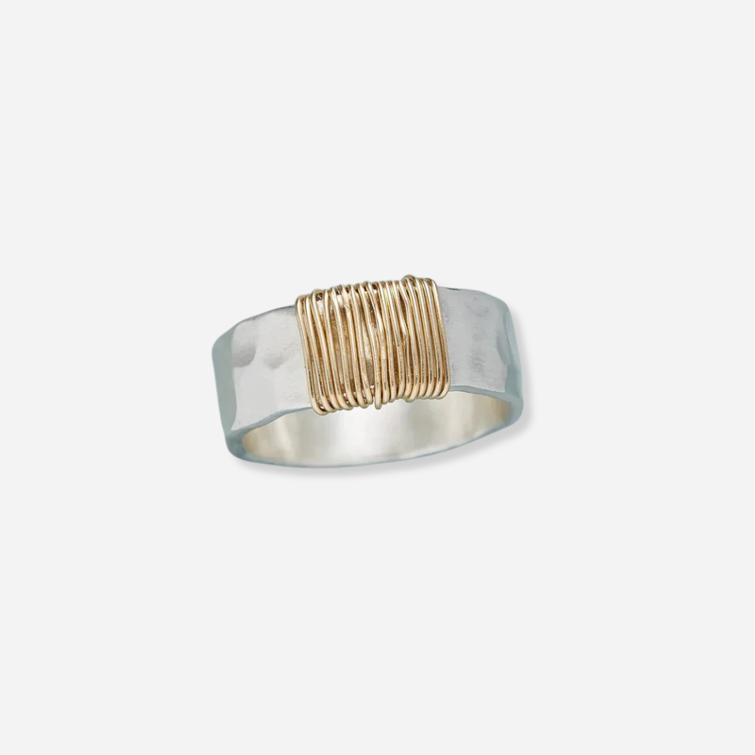 Luxurious Gold and Silver Statement Ring - Luxicro