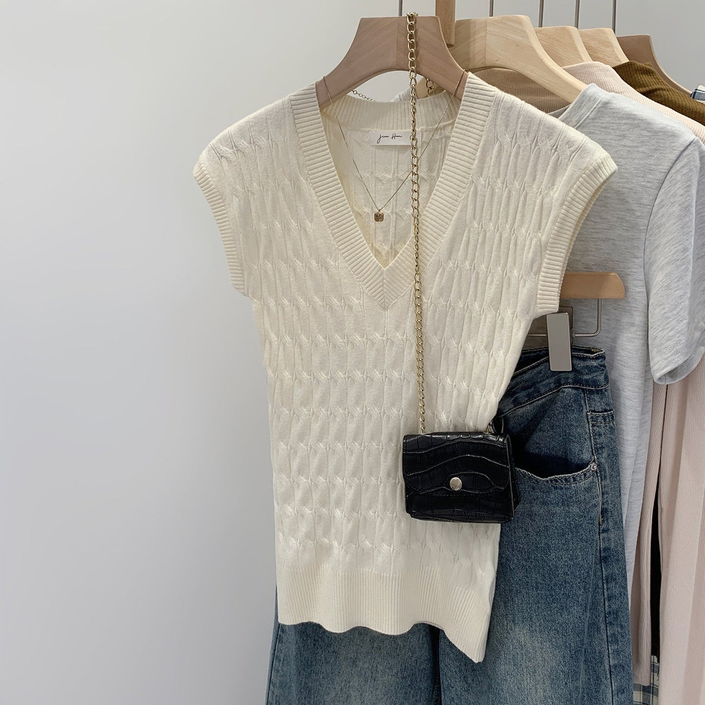 Comfortable Womens Cable Knit Vest