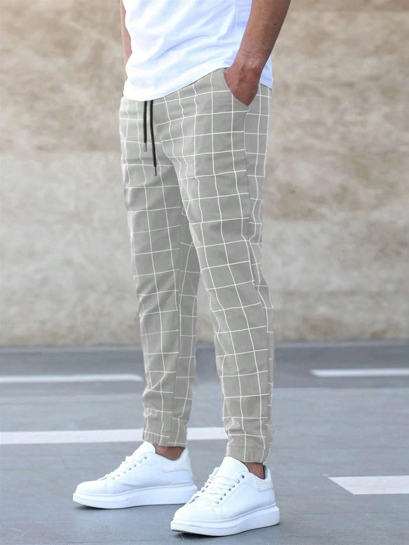 Comfortable Men's Check Jogger Pants