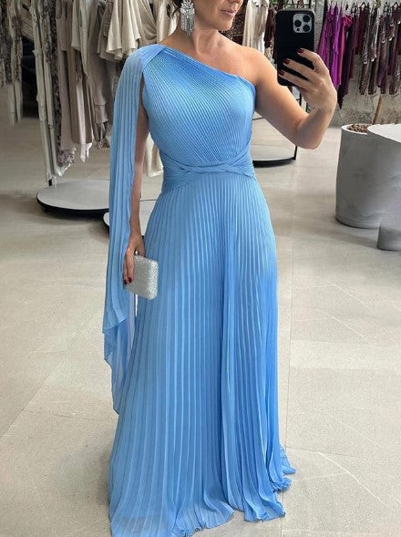 Elegant Sleeveless Long Evening Gown