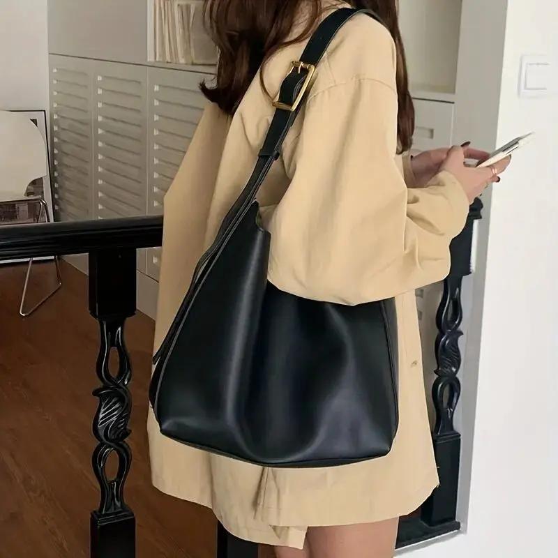 Stylish Ladies Crossbody Handbag
