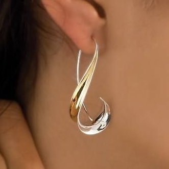Classic Gold Stud Earrings - Luxicro