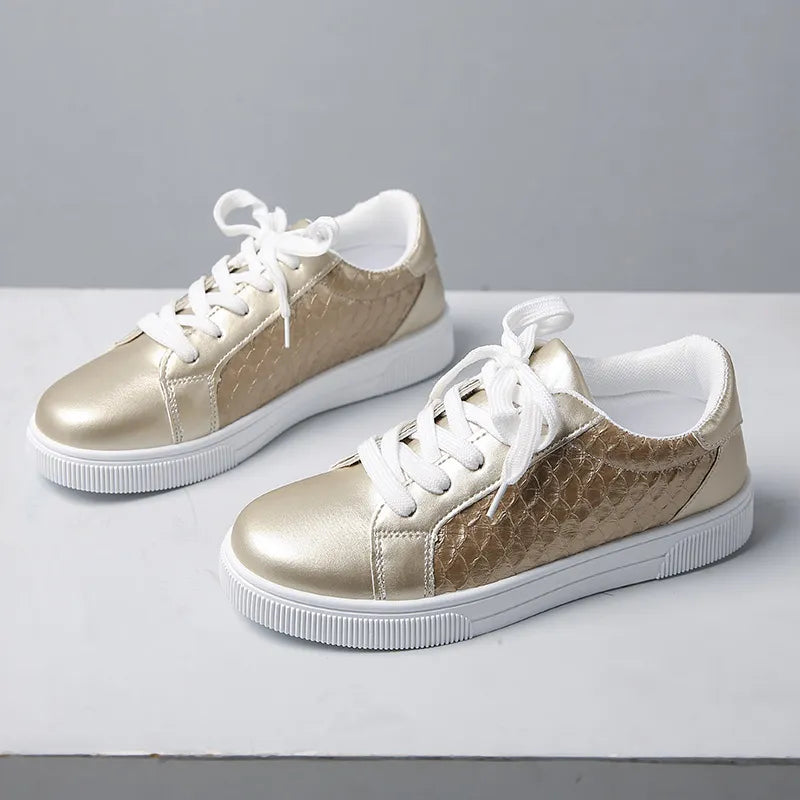 Classic Low Top Tie Shoes