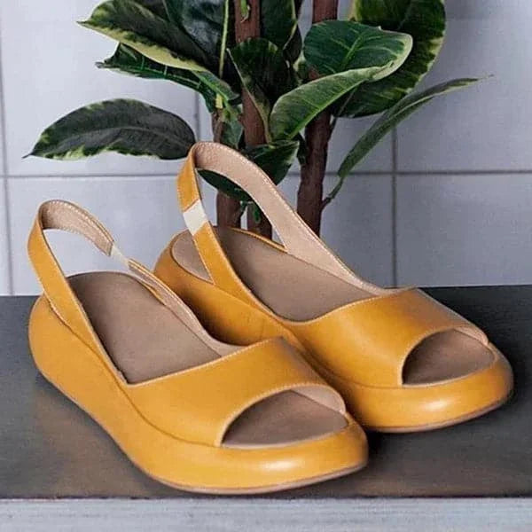 Ladies Comfortable Flat Sandals with Open Toe and Ankle Strap