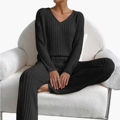 Comfortable Women's V-Neck Ribbed Loungewear Set