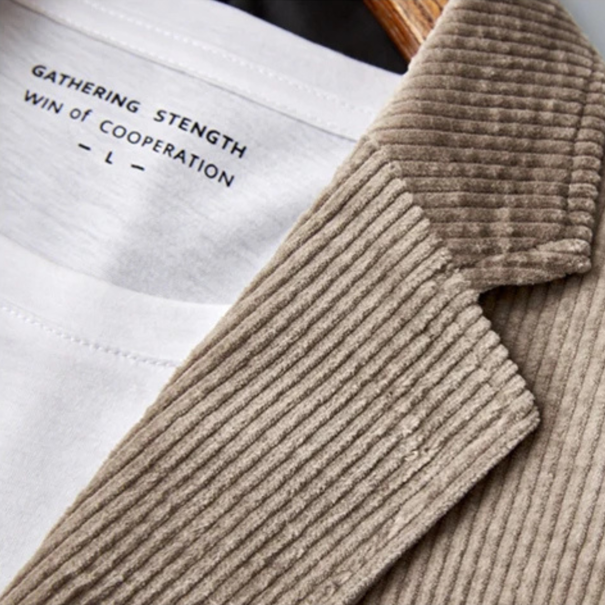 Stylish Men's Fitted Corduroy Jacket Suit