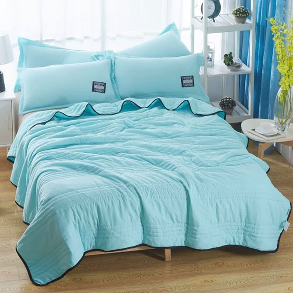 Breathable Summer Blanket with Soft Quilting