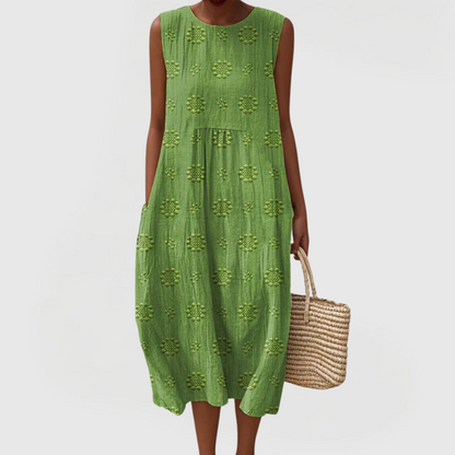 Teresa | Chic Dress With Side Pockets - Vossary