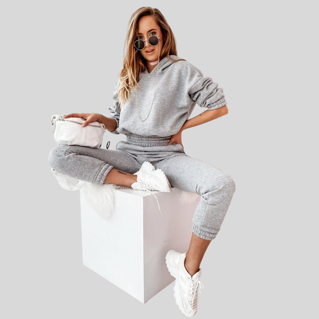 Ladies Comfortable Athletic Tracksuit Set
