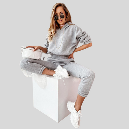 Ladies Comfortable Athletic Tracksuit Set