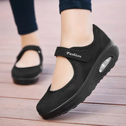 Free Moving Comfort Shoes