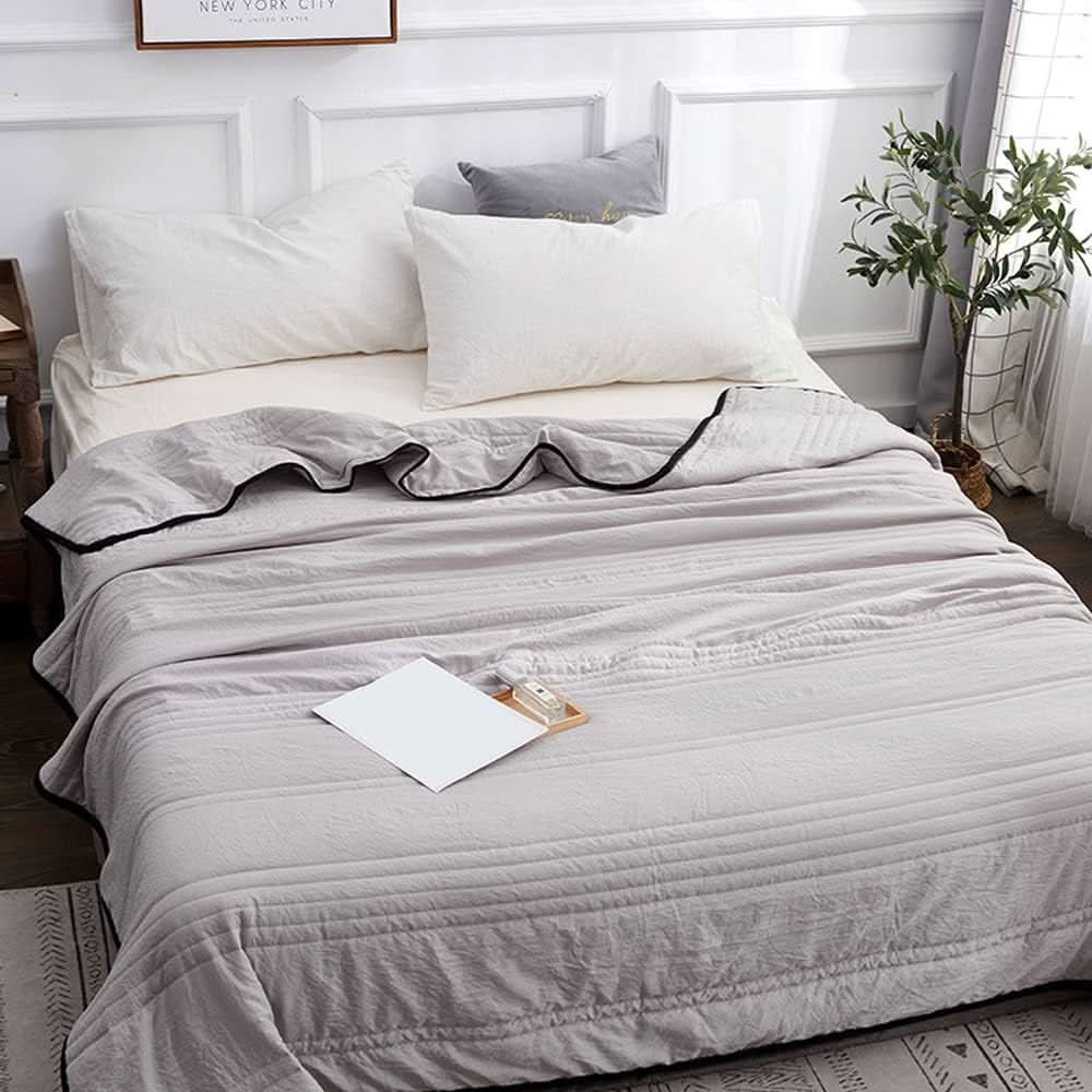 Breathable Summer Blanket with Soft Quilting - EasyApparels