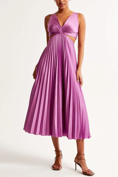 Ladies Long Flowing Pleated Dress