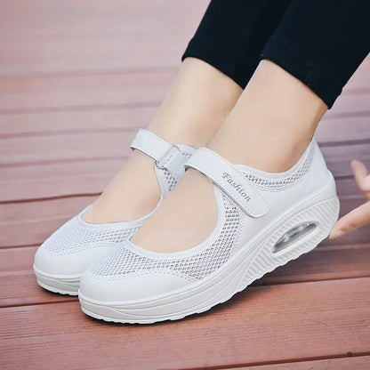 Free Moving Comfort Shoes