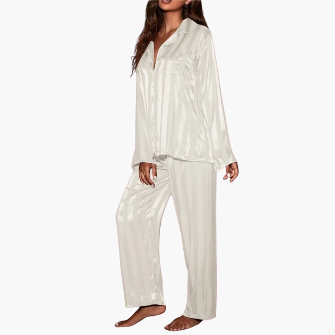 Soft Ladies Sleepwear Set with Long Sleeve Top and Bottoms