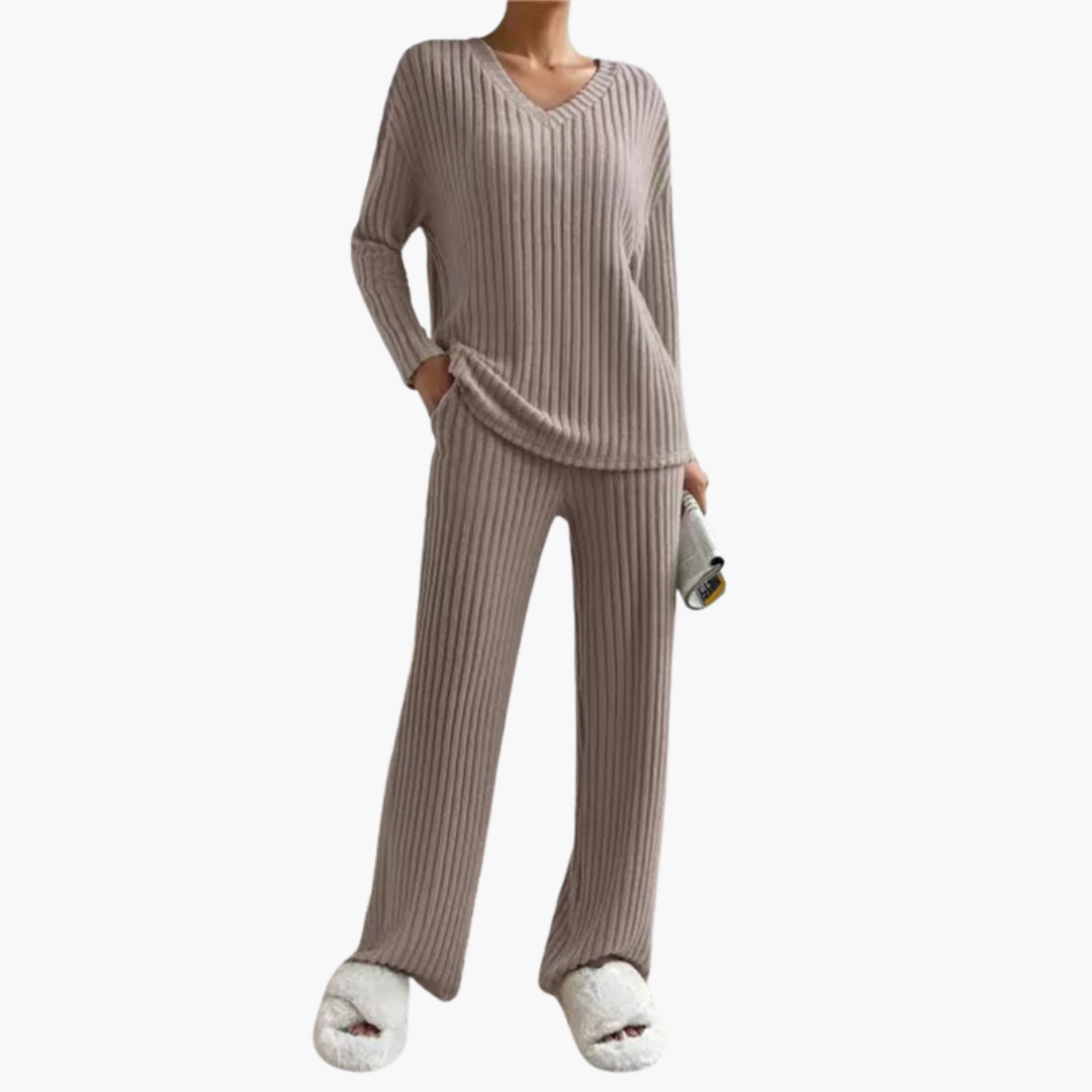 Comfortable Women's V-Neck Ribbed Loungewear Set