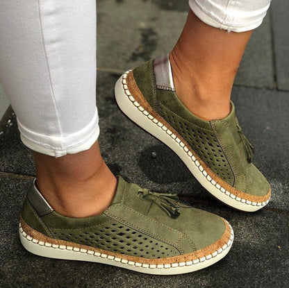 Comfortable Walking Shoes with Arch Support and Lightweight Design - Luxicro