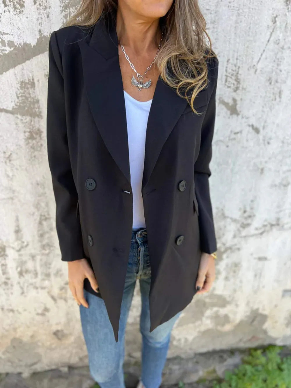 Classic Fit Long Sleeve Button Blazer