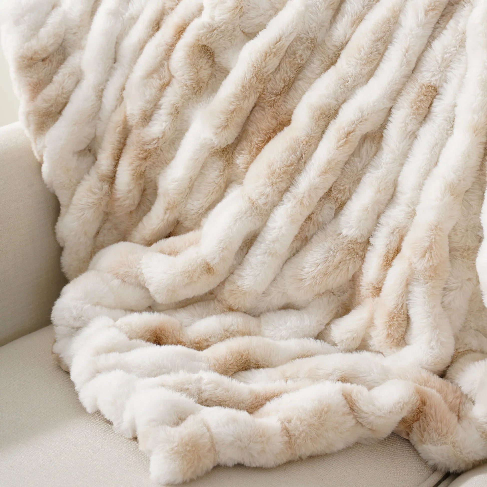 Plush Textured Throw Blanket With Quilted Design