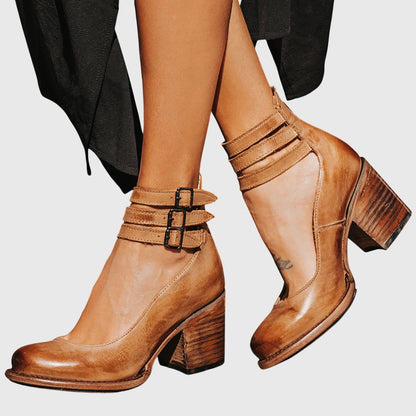 Nina | Chic And Cozy Flat Sandals - Vossary