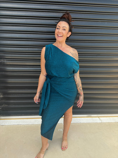 Chic One Shoulder Midi Dress with Side Slit