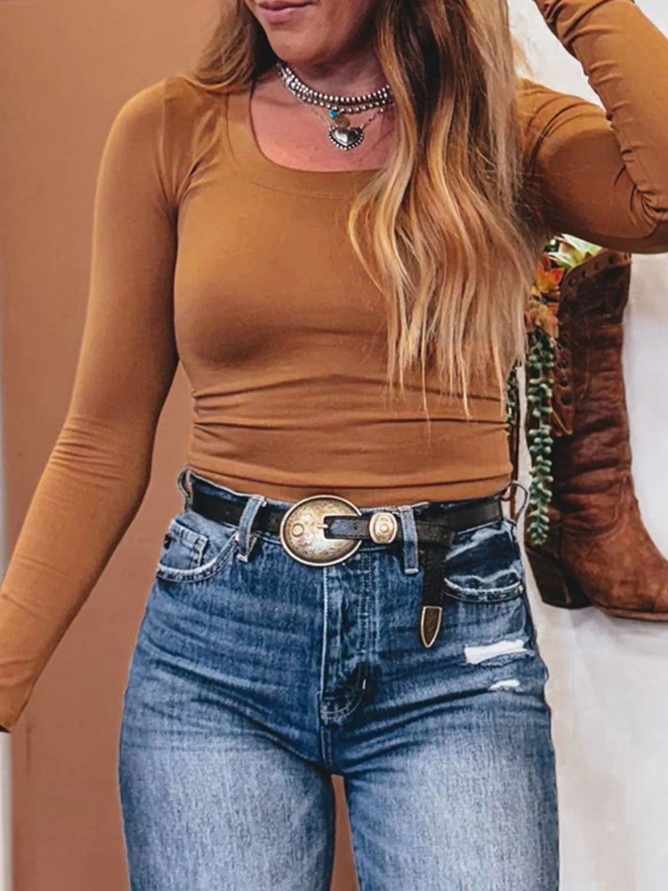 Short Sleeveless isn't correct, so: Comfortable Crew Neck Tee - EasyApparels
