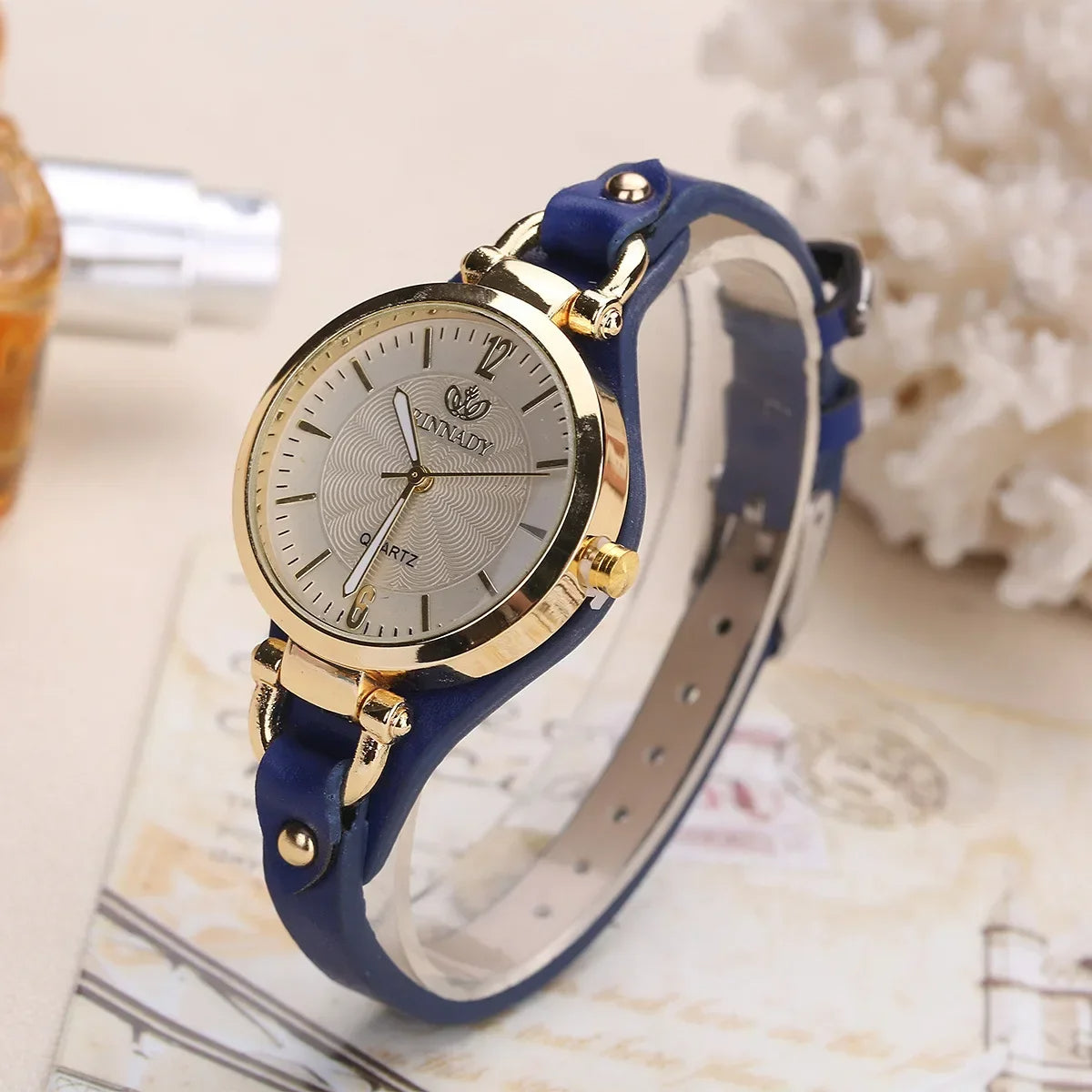Classic Round Face Adjustable Watch