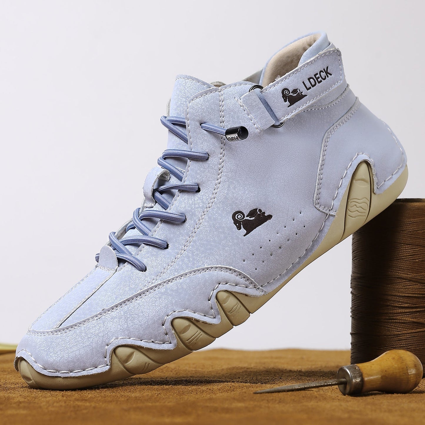 Comfortable Minimalist Leather Footwear