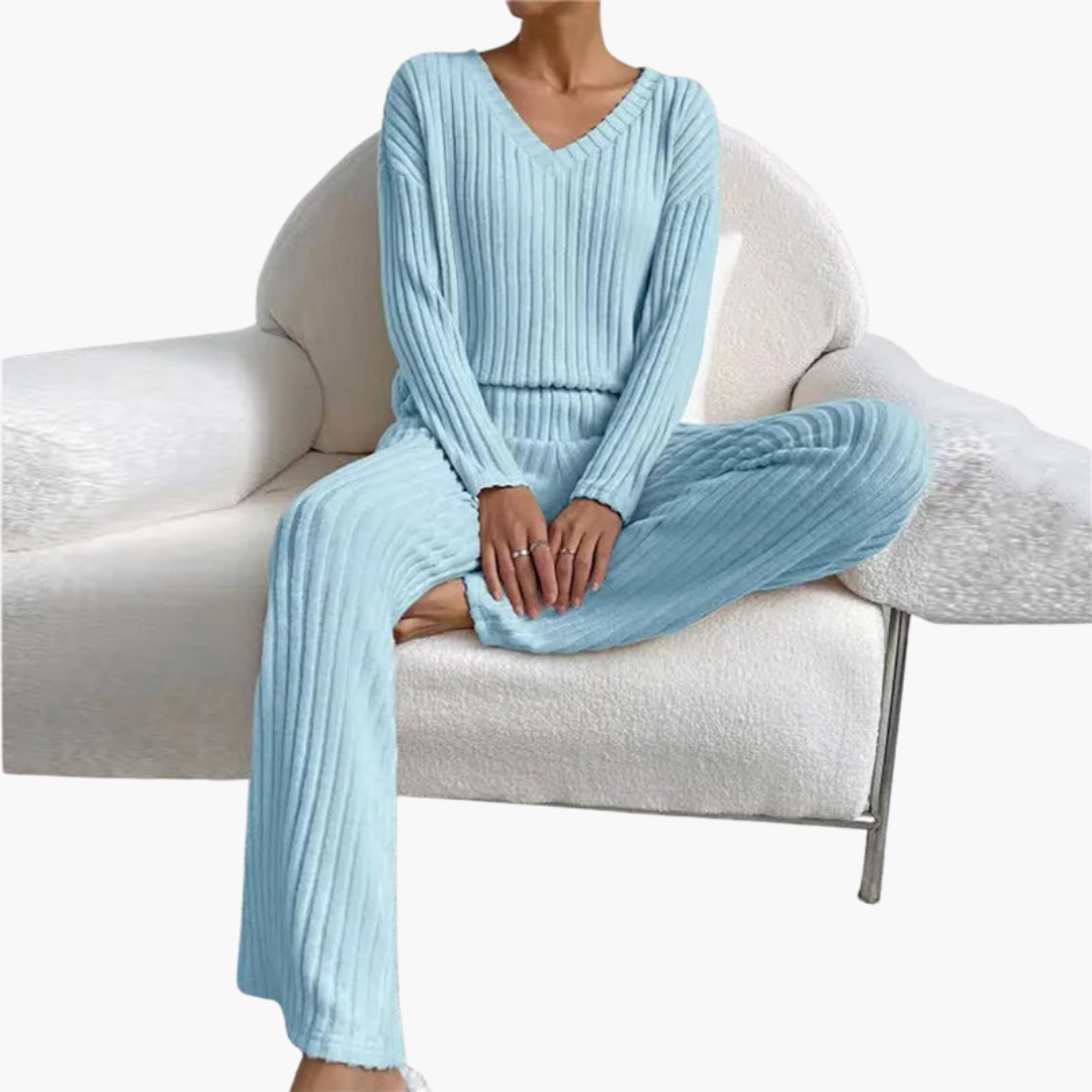 Comfortable Women's V-Neck Ribbed Loungewear Set