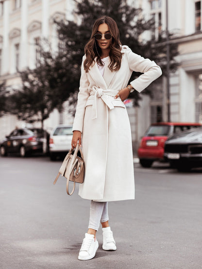 Luxurious Fitted Women's Wool Coat
