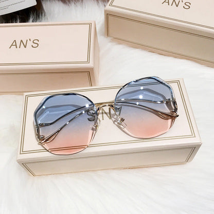 Trendy Womens Sunglasses - Chic Gradient Style - Luxicro