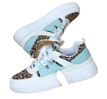Stylish Sneakers - Comfortable Fit & Trendy Design