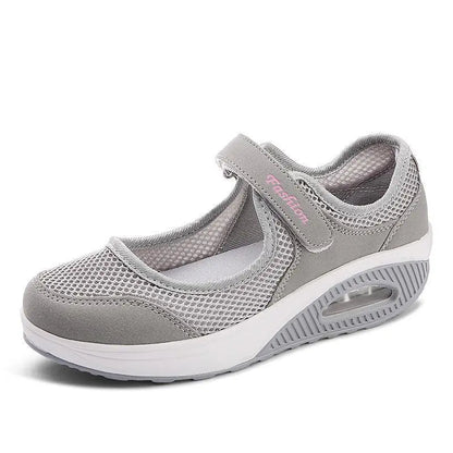 Lightweight Airy Sports Shoes for Women