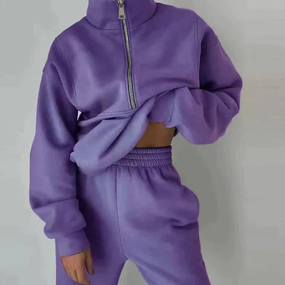 Comfortable Women's Tracksuit for Fitness and Everyday Wear
