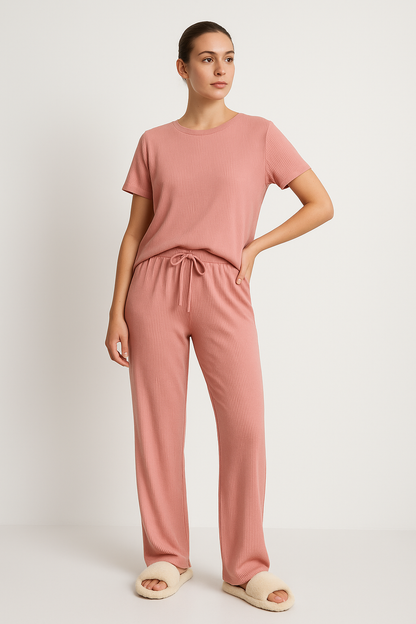 Comfy Women's Lounge Set with Short Top and Wide Leg Pants