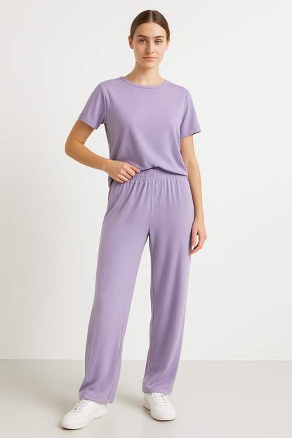 Comfy Women's Lounge Set with Short Top and Wide Leg Pants