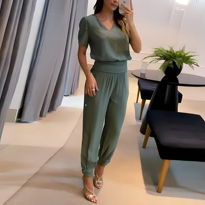 Comfortable V-Neck Women's Blouse with Puff Sleeves