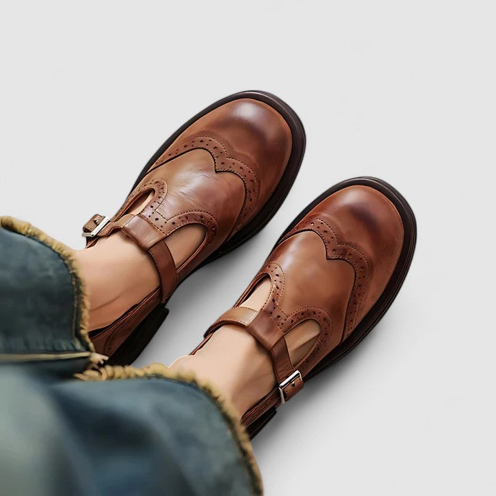 Daisi | Classic Vintage Flat Shoes - Vossary