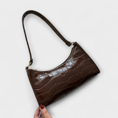 Sleek Faux Leather Shoulder Bag for Everyday Use