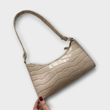 Sleek Faux Leather Shoulder Bag for Everyday Use