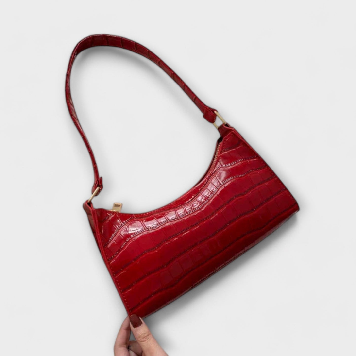 Sleek Faux Leather Shoulder Bag for Everyday Use