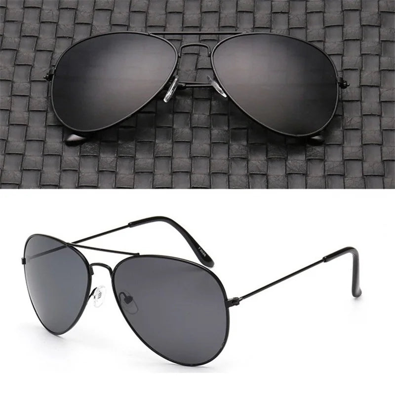Trendy Pilot Sunglasses for Women - Silver Mirror Shades
