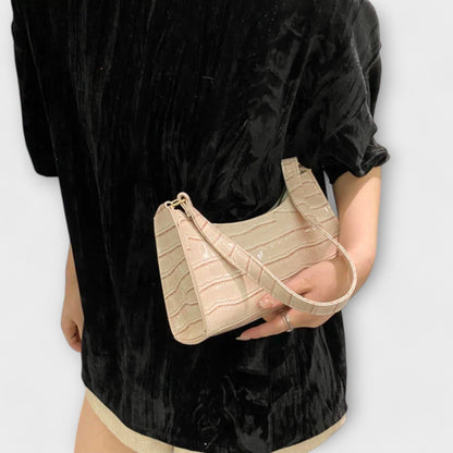 Sleek Faux Leather Shoulder Bag for Everyday Use