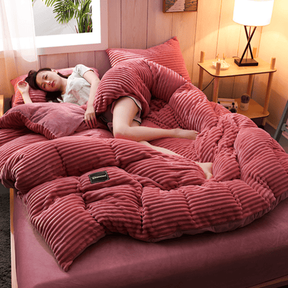 Contemporary Plush Comforter With Ribbed Texture