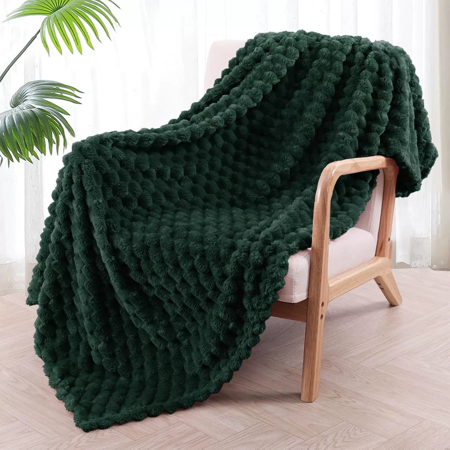 Soft Plush Fleece Blanket With Fun Bubble Pattern